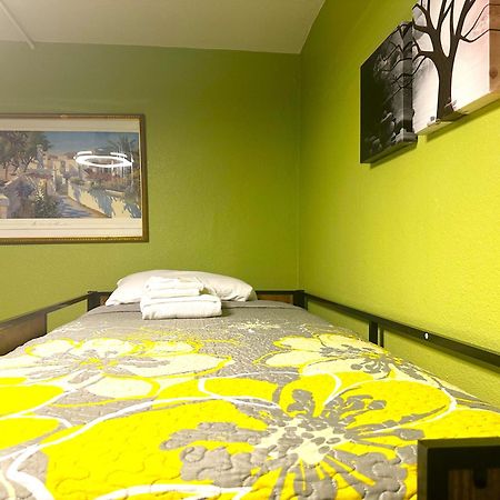 סן פרנסיסקו Orange Village Hostel חדר תמונה